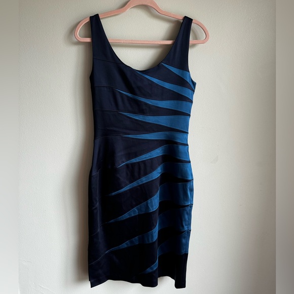 silhouette dress Jax , size 8, excellent condition - Picture 2 of 7